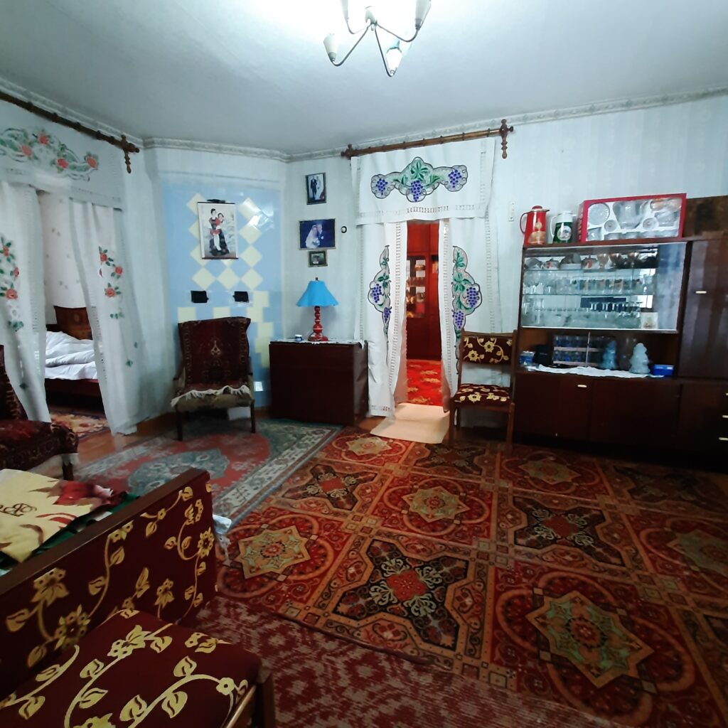 Фото №1001 Продаётся Дом, г. Перевальск, ул. О. Дундича, р-н Автовокзала.