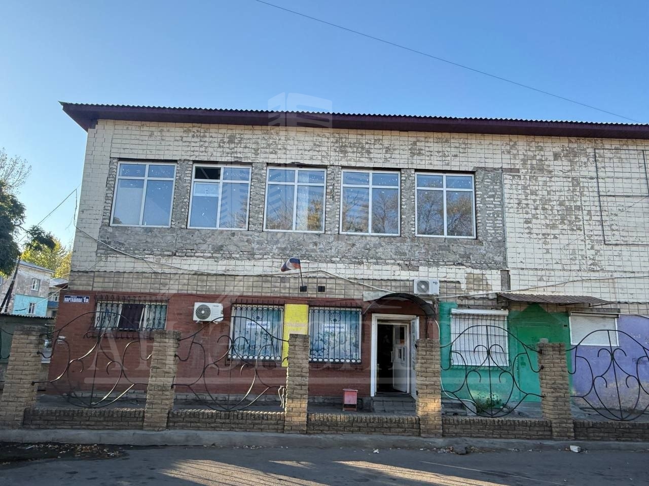 Фото СДАМ В АРЕНДУ КОММЕРЧЕСКОЕ ПОМЕЩЕНИЕ (Кировск, ул. Карташова)