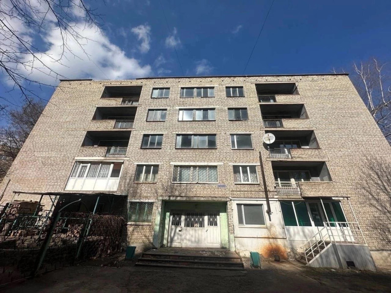 Продам здание в г. Стаханов, по ул. Стаханова.