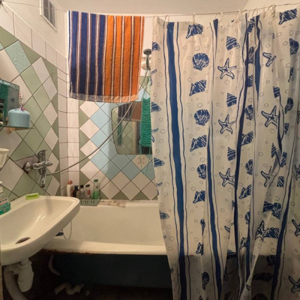 Фото Продам 3-комн. кв. Дружбы, р-н кафе «Печь», ТЦ «Восток»