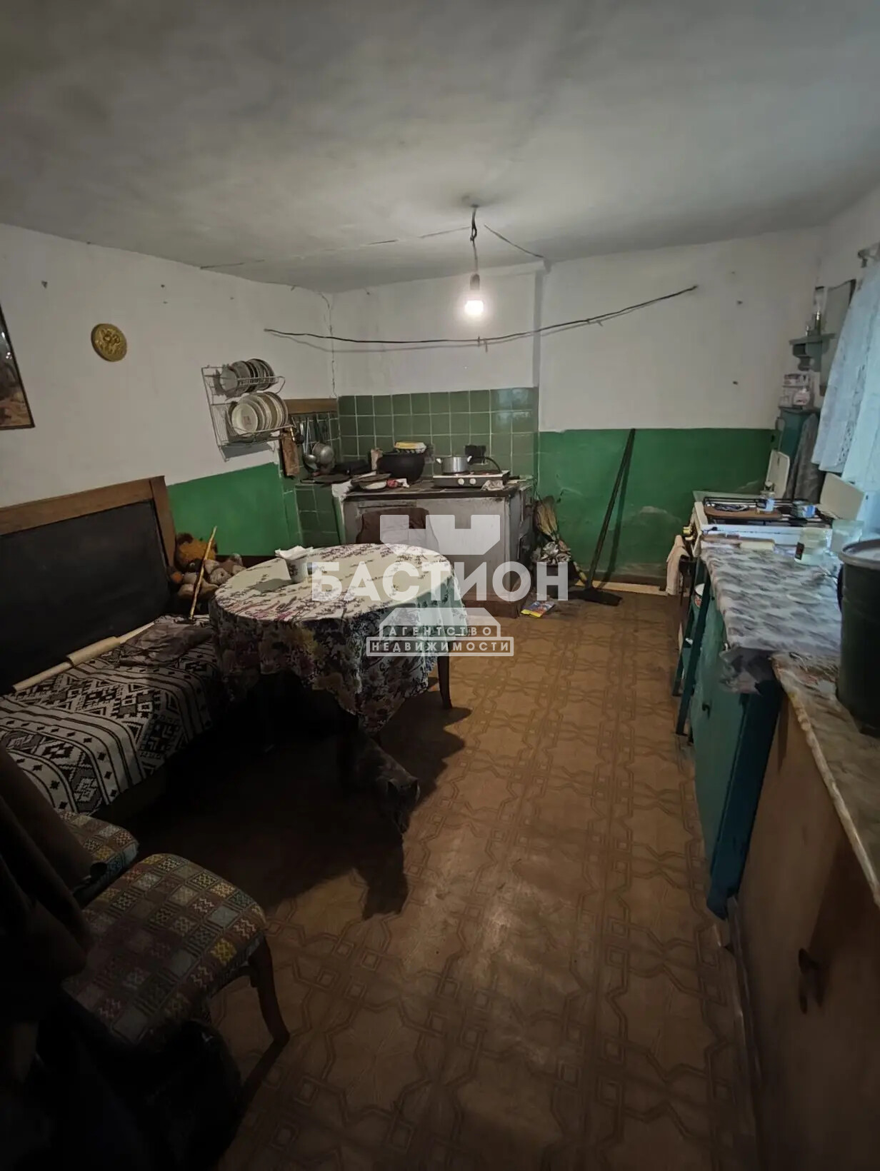Фото Дом, Россия , Муниципальный округ Лутугинский, посёлок городского типа Белое, Свердлова, 36, ID:2248884