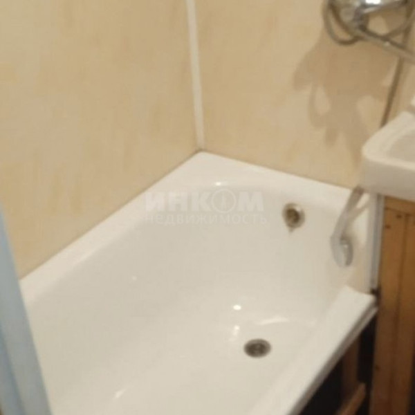 Фото Продам квартиру 18 м2 в городе Луганск 26-й квартал