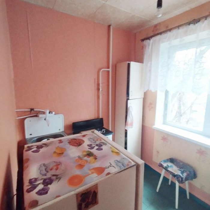 Фото ! ! Снижение цены! ! Продам 1- ю квартиру на кв. Ватутина.