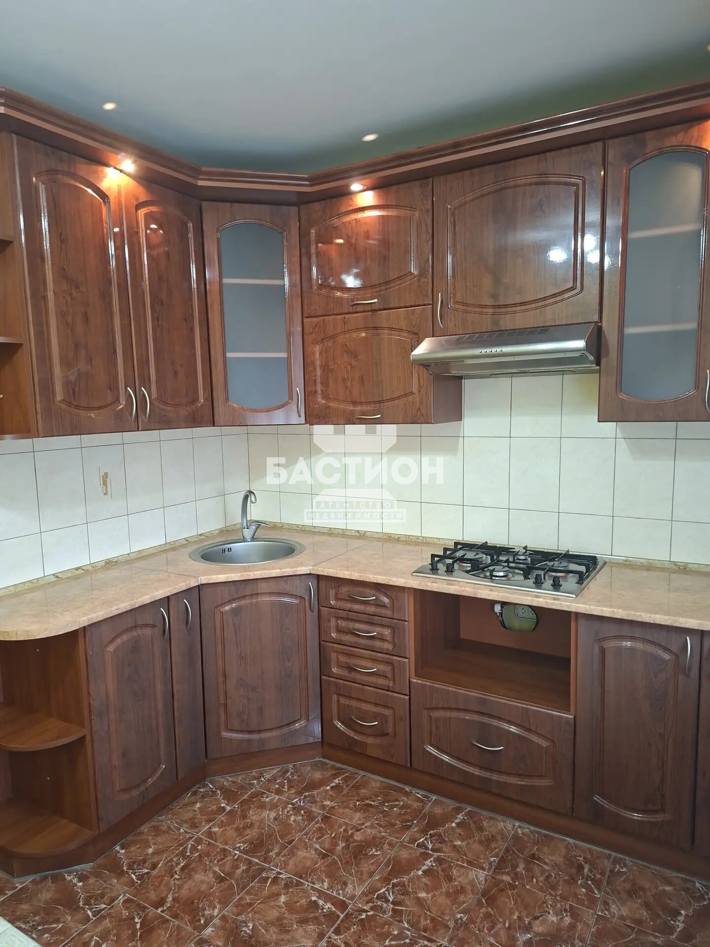 2-комнатная квартира, улица Крапивницкого , 3 ID:2211564
