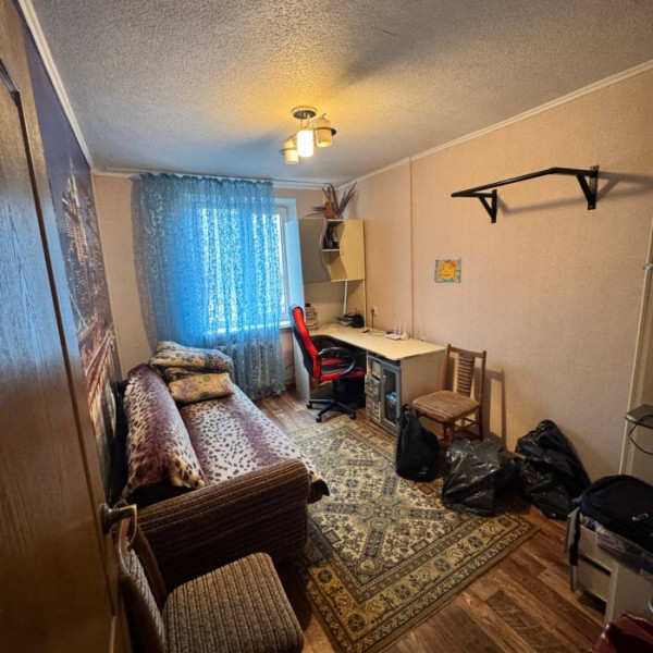 Фото Продам 4 комнатную квартиру в Станице Луганской (5-я Линия)