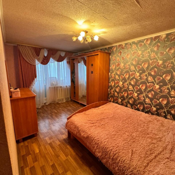 Фото Продам 4 комнатную квартиру в Станице Луганской (5-я Линия)