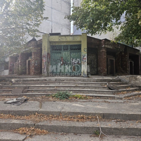 Продам помещение 258 м2 в г Луганск кв Героев Сталинграда