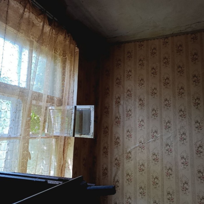 Фото Продам комнату 20 кв. м. , в коммунальной 3-х комнатной квартире на ул. Лутугинской ( р-н магазина "Луганские деликатесы")