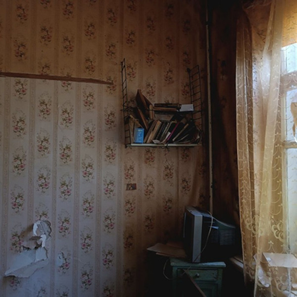 Фото Продам комнату 20 кв.м., в коммунальной 3-х комнатной квартире на ул. Лутугинской ( р-н магазина "Луганские деликатесы")