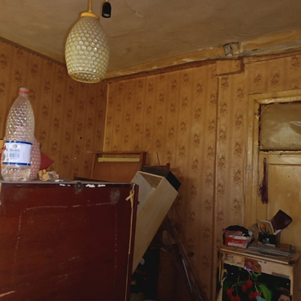 Фото Продам комнату 20 кв.м., в коммунальной 3-х комнатной квартире на ул. Лутугинской ( р-н магазина "Луганские деликатесы")