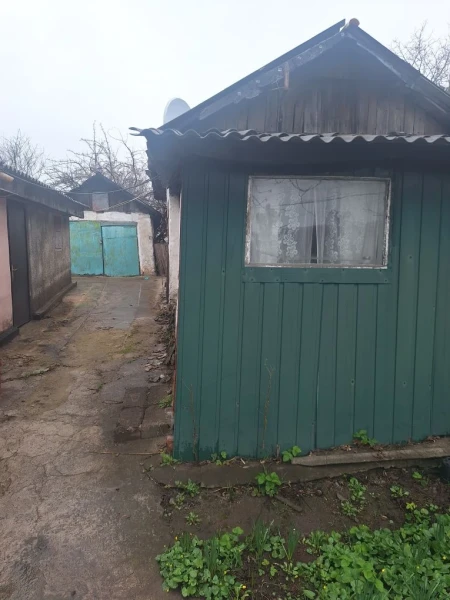 Продаётся 2-комнатный дом в городе Брянка, ул. Ростовская.