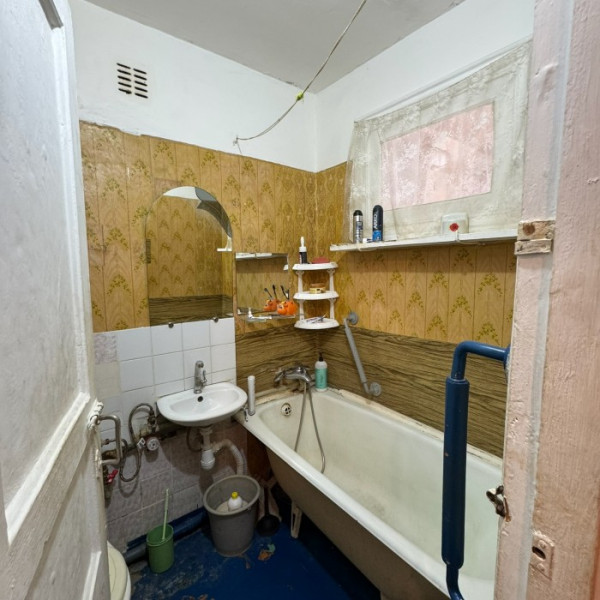 Фото Продам 2-х комн квартиру в городе Луганск, улица Демина, городок ОР