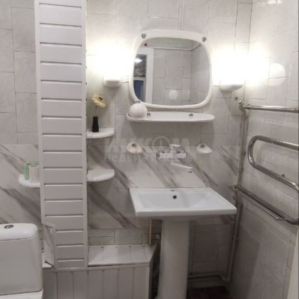 Фото Продам 4к 50-лет Октября с А.О.