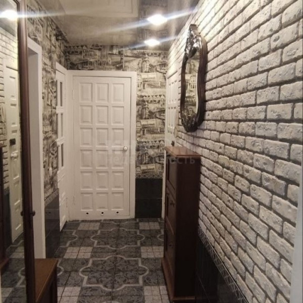 Фото Продам 4к 50-лет Октября с А.О.