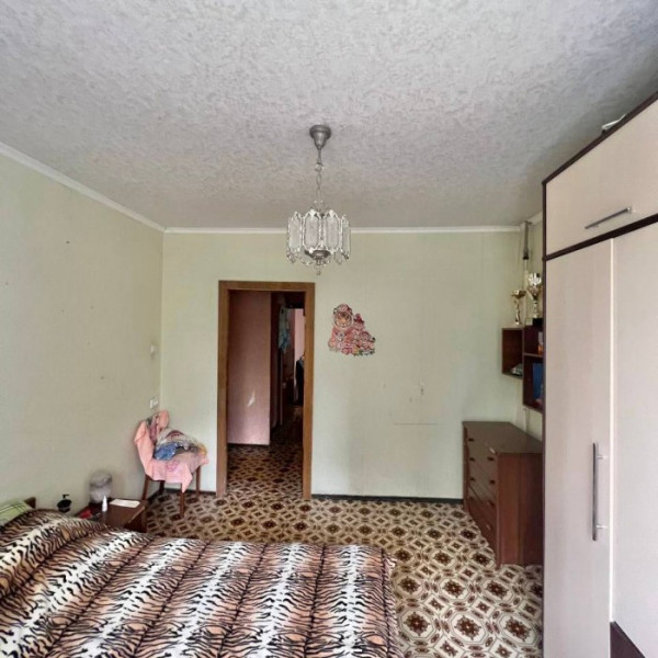 Фото Продам 4-кк с АВТОНОМНЫМ ОТОПЛЕНИЕМ на кв Якира ( район маг. Универсам