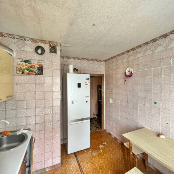 Фото Продам 4-кк с АВТОНОМНЫМ ОТОПЛЕНИЕМ на кв Якира ( район маг. Универсам