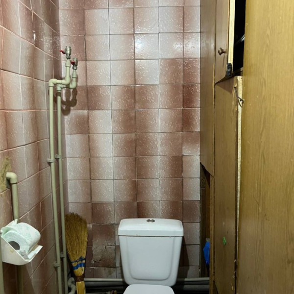 Фото Продам 4-кк с АВТОНОМНЫМ ОТОПЛЕНИЕМ на кв Якира ( район маг. Универсам