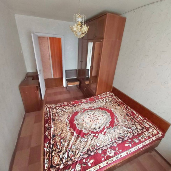 2-кк на ул. Тульская, Луганск. 4 этаж 5-го дома