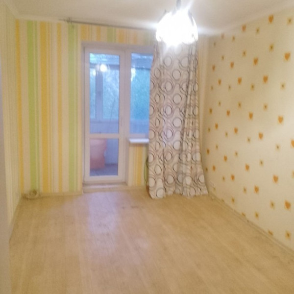 Фото № 7037 Продам 3х комн. квартиру в р-не маг. "Парус"