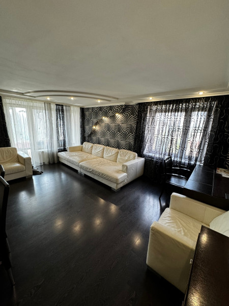 Продаётся двухкомнатная квартира, 58,7 м²