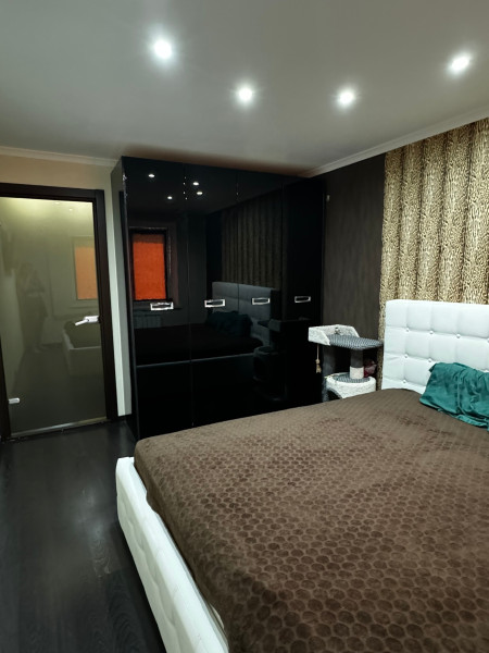 Фото Продаётся двухкомнатная квартира, 58,7 м²