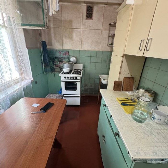 Фото Продам 3-х комнатную квартиру кв. Комарова