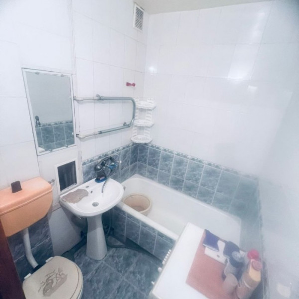 Фото Продам 2 х комнатную квартиру кв. Алексеева.