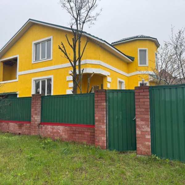 Продам 2-х этажный дом в г Луганск пос Видное