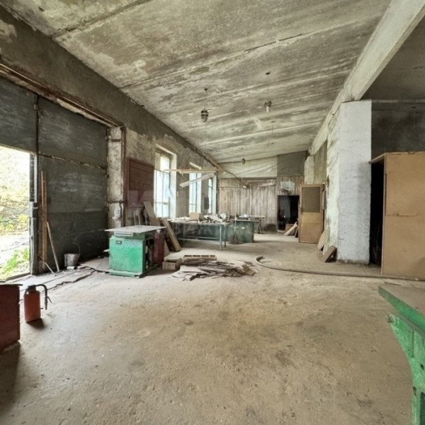 Фото Продам склад (мебельный цех) в г.о. Луганск, Александровск