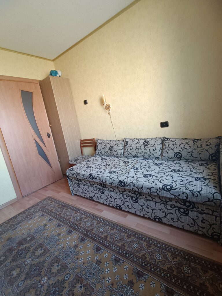 Фото №1069 Продается 3-х комнатная квартира по ул. Сарматской в р-не Центра занятости.