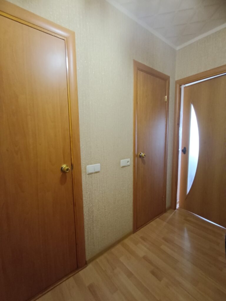 Фото №1069 Продается 3-х комнатная квартира по ул. Сарматской в р-не Центра занятости.