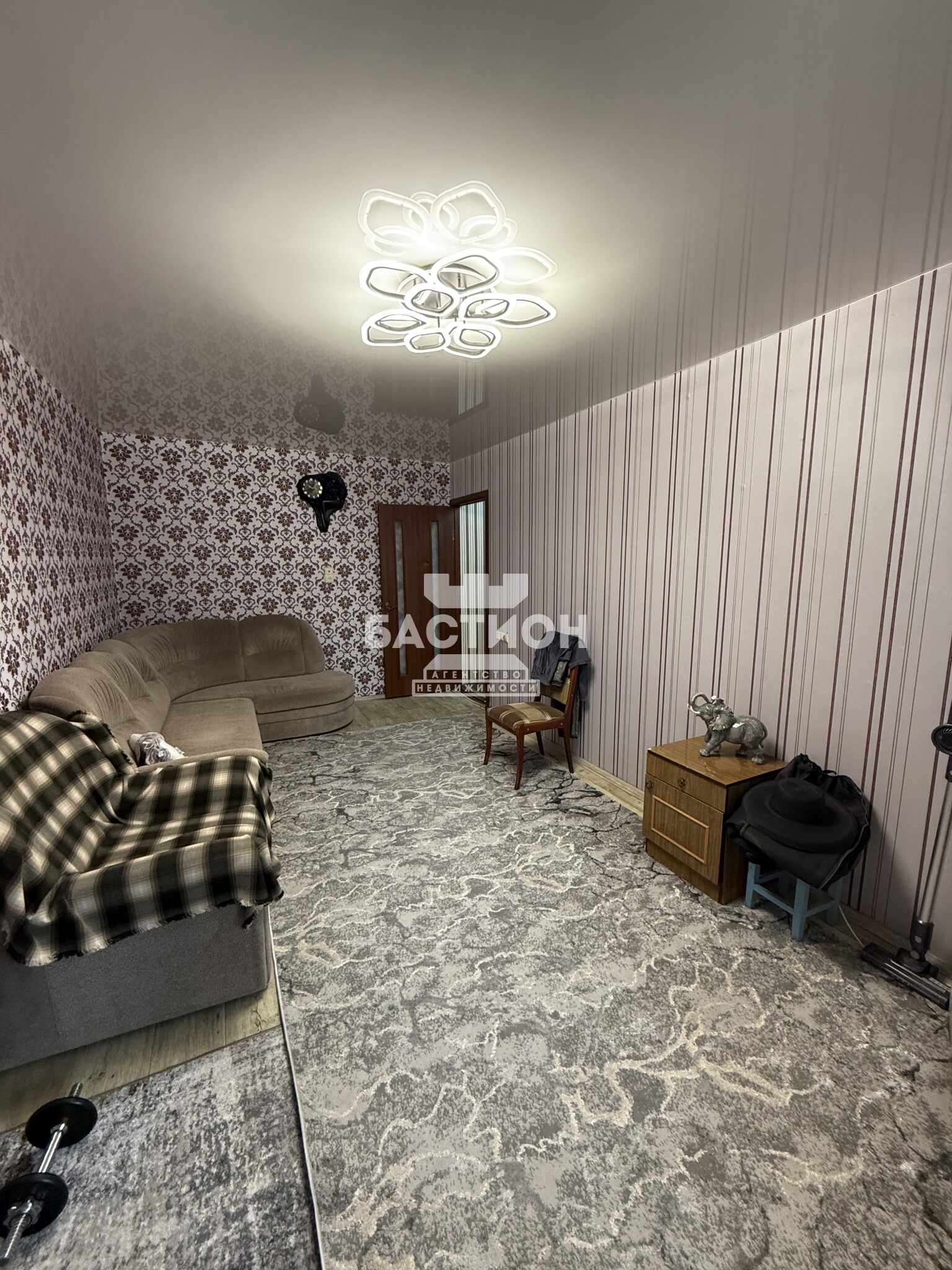 2-комнатная квартира, квартал Волкова, 14, ID: 2237640