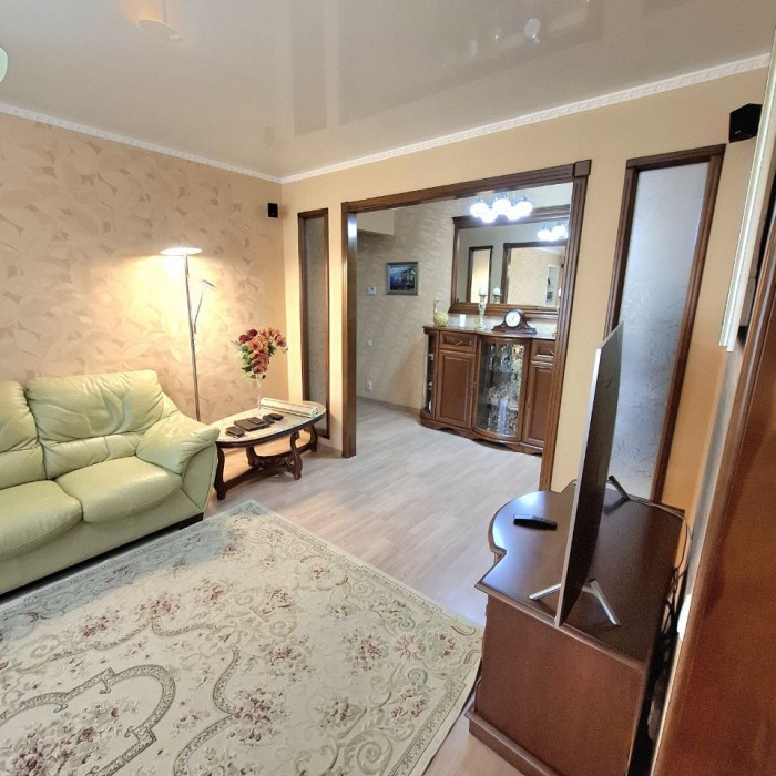 Фото Продам 3-х комн квартиру на кв. Заречный