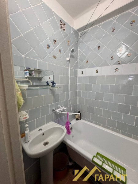 Фото 2-к квартира район Спорттоваров г.Алчевск#1430