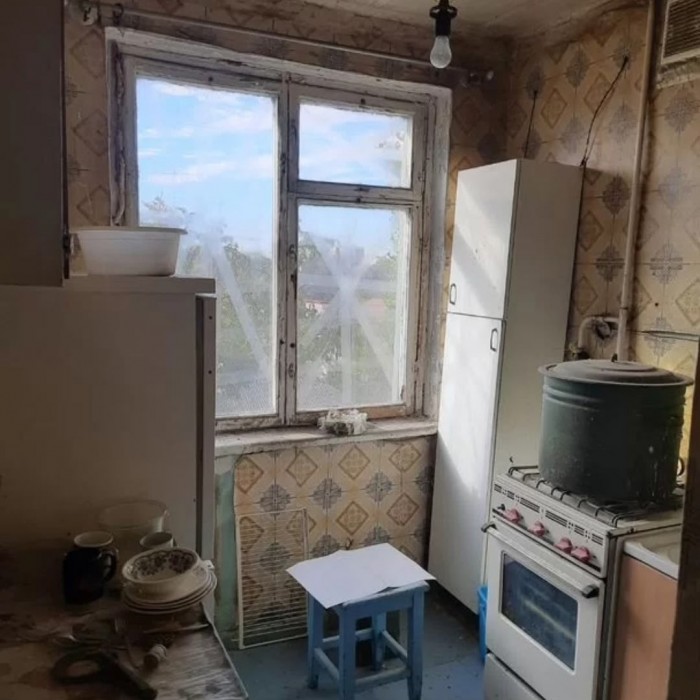 Продам 2-х комн квартиру в г Луганск кв 50-Лет Октября