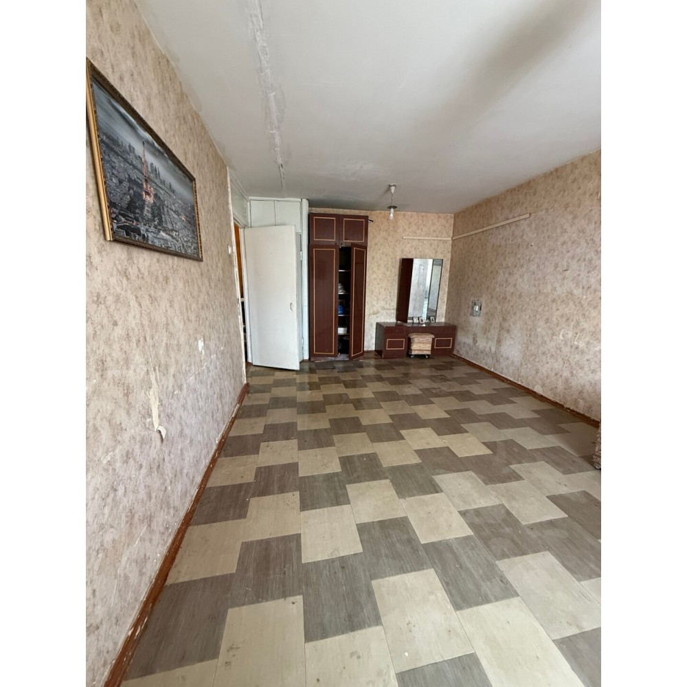 1-комн. квартира, кв-л 50-летия Обороны Луганска 7