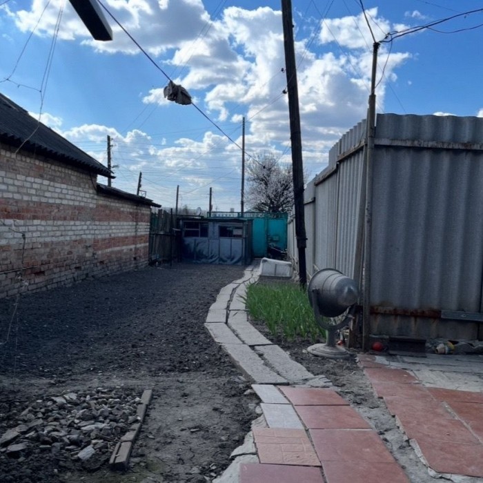 Фото Продаётся жилой дом в центре Луганска, район Динамо, ул. Профессиональная.