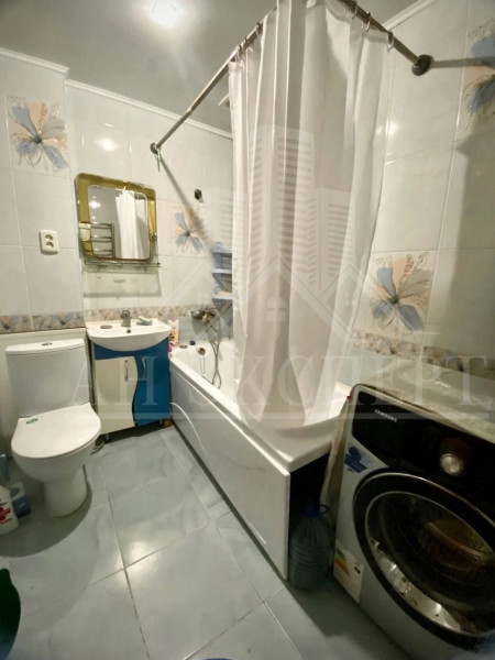 Фото Сдам посуточно 2-х комнатную квартиру (г. Стаханов, ул. Хруничева, 3)