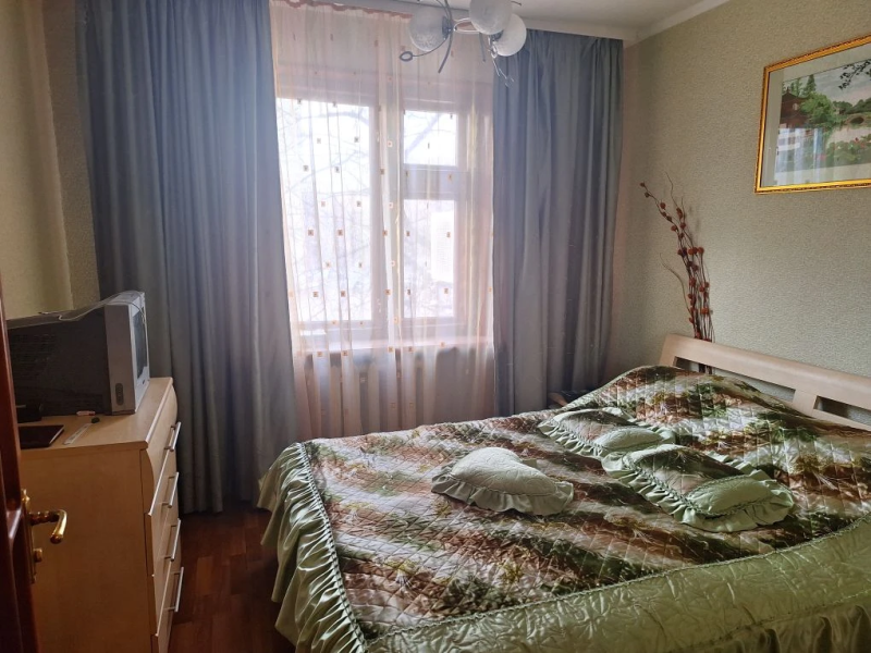 Фото Продаётся 3-комнатная квартира в городе Стаханов, ул. Курченко, д. 24.