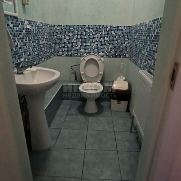 Фото Продам или Сдам 1320м2 рн Пингвин басейн