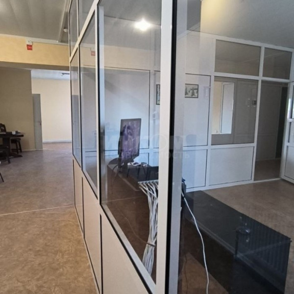 Фото Продам или Сдам 1320м2 рн Пингвин басейн