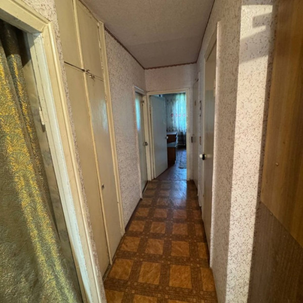 Фото Продам 3- х комнатную квартиру 1/4 эт. в Станице Луганской по ул. 5-я Линия