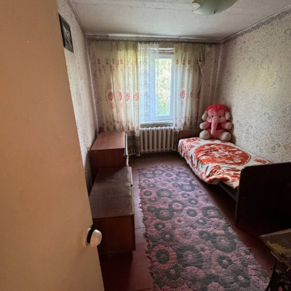 Фото Продам 3- х комнатную квартиру 1/4 эт. в Станице Луганской по ул. 5-я Линия