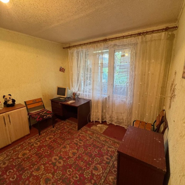 Фото Продам 3- х комнатную квартиру 1/4 эт. в Станице Луганской по ул. 5-я Линия