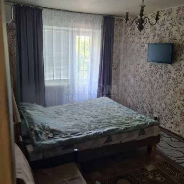 Продам 2к ул. Челюскинцев