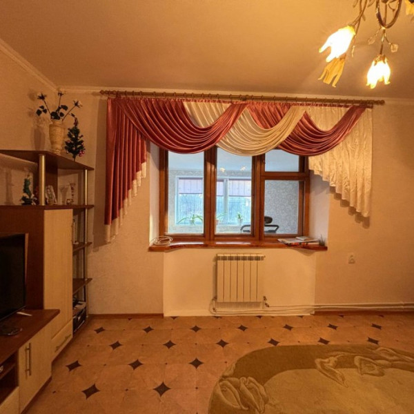 Фото Продам 3-комн. в Станице Луганской, ул. Советская