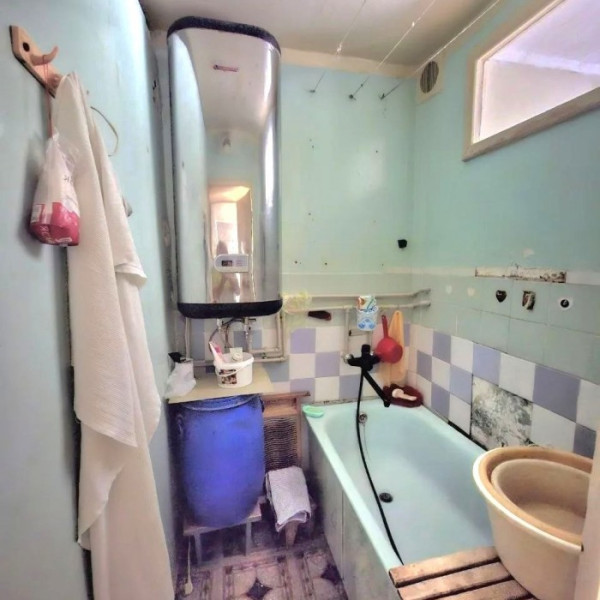 Фото Продам 2-комн квартиру на кв Комарова, г. Луганск