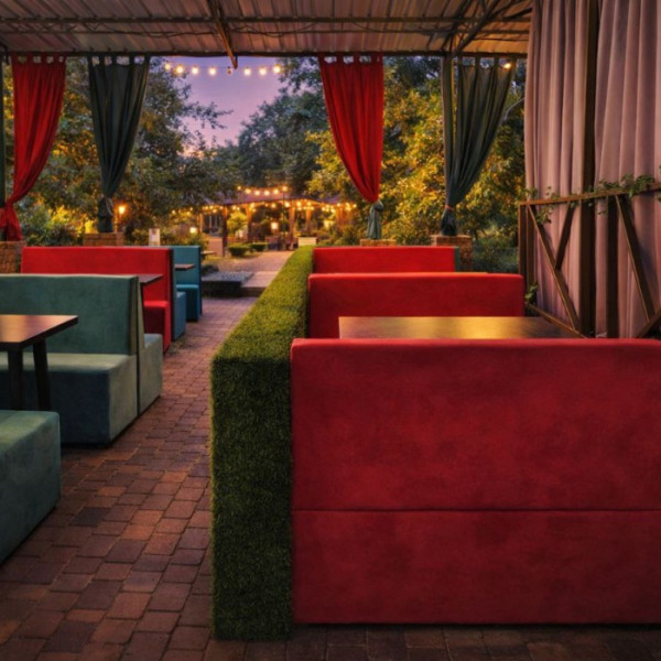 Фото Продам комплекс кафе и торговых павильонов в г.Брянка