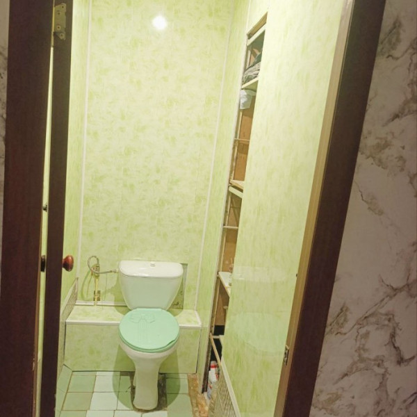 Фото Продам 4-х комнатную квартиру на кв. Якира