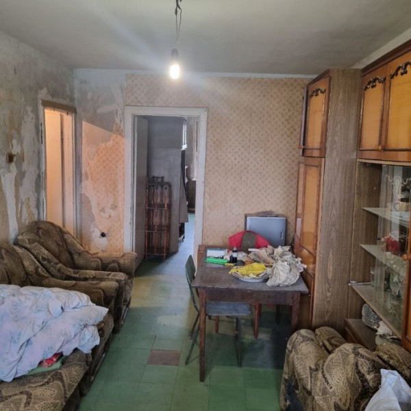 Фото Продам двухкомнатную квартиру на кв 50 летия Октября